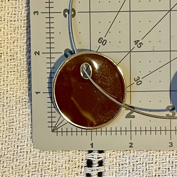 JOAN RIVERS | Vintage | Reversible Two-Disc Shaped Pendant Silver Wired Necklace - Picture 14 of 16